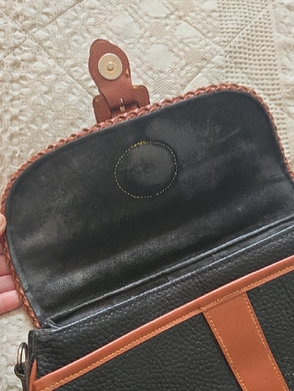 Vintage Dooney & Bourke Black Pebbled Leather Shoulder Bag with Brown Trim - Picture 8 of 16